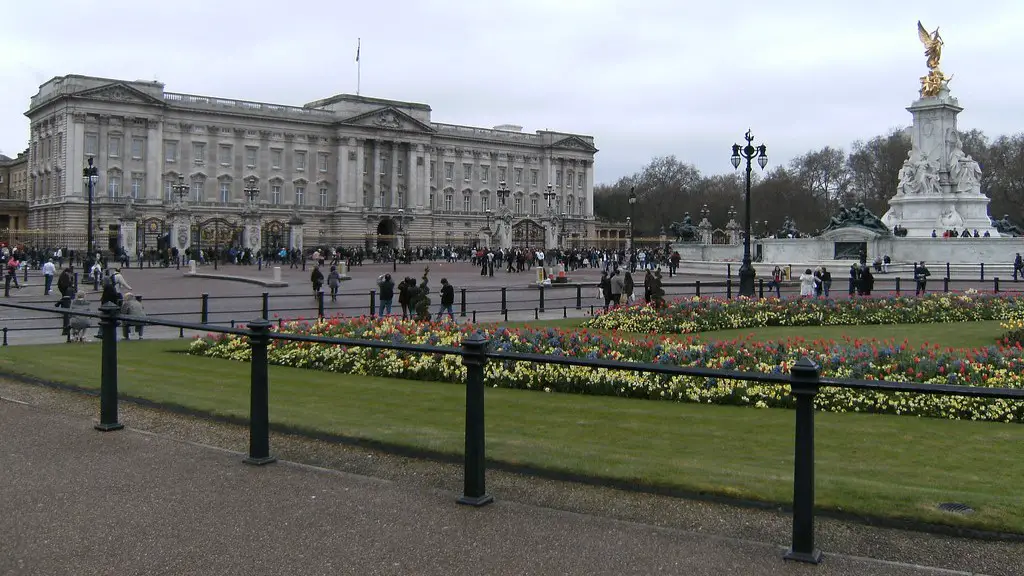 Can you do tours of buckingham palace?