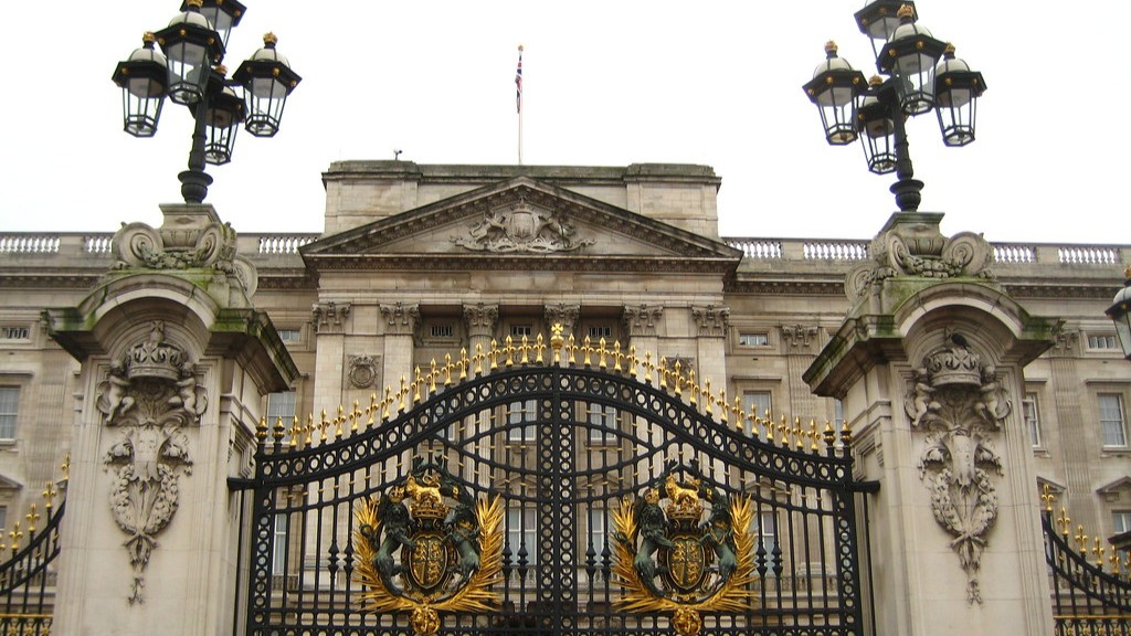 Did queen elizabeth 1 live in buckingham palace?