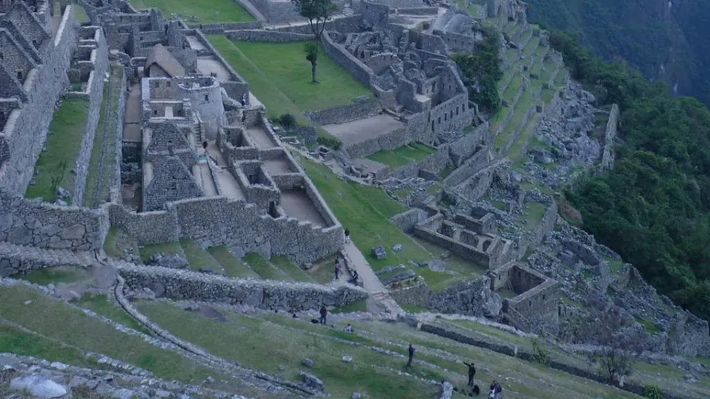 Who built the machu picchu?