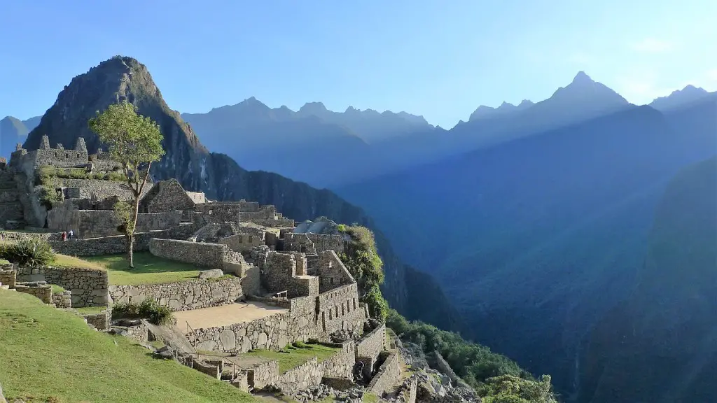 How long of a hike is machu picchu?