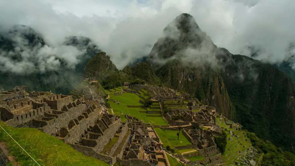 Can you still hike machu picchu?