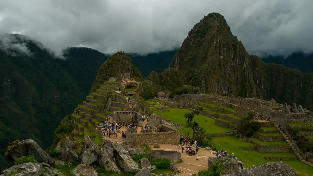 How far is machu picchu from the amazon?