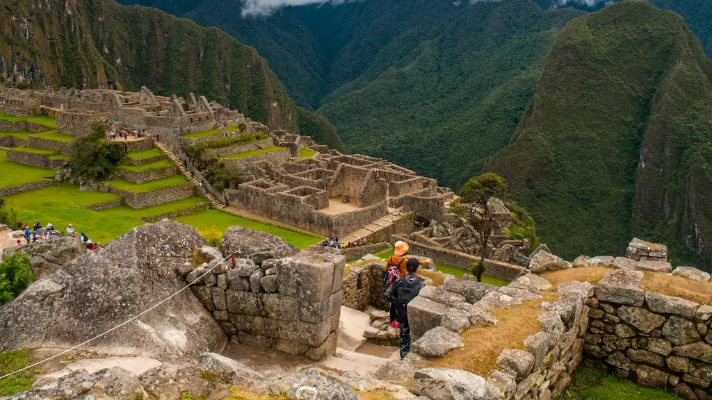 Is rainbow mountain near machu picchu?