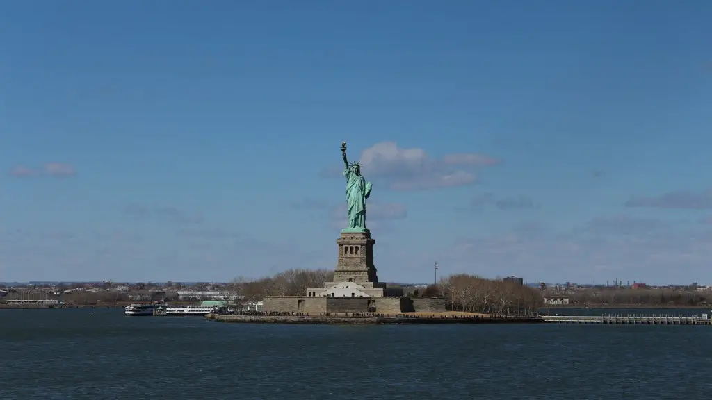 How far away is the statue of liberty?