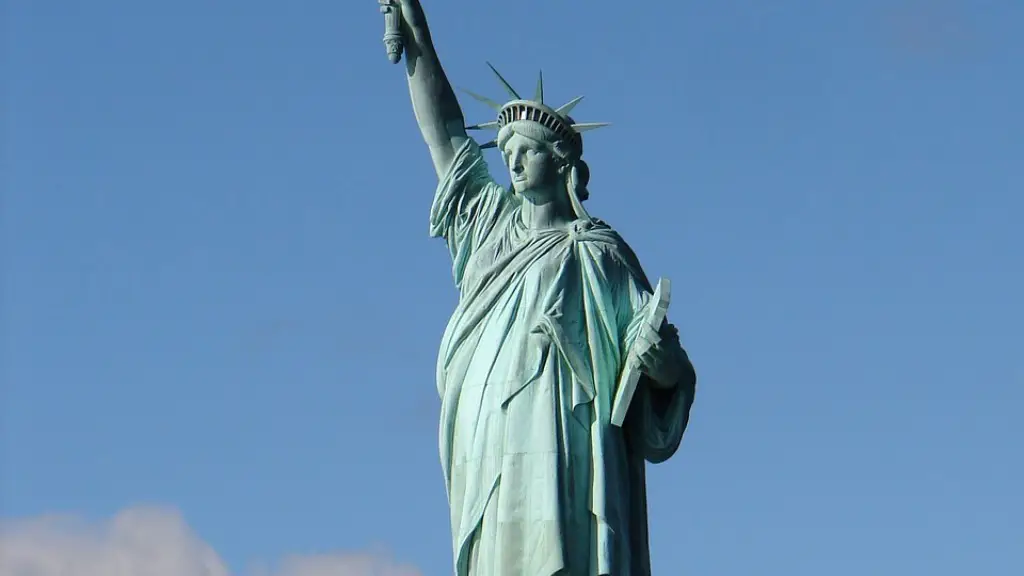 How many spikes on crown of statue of liberty?