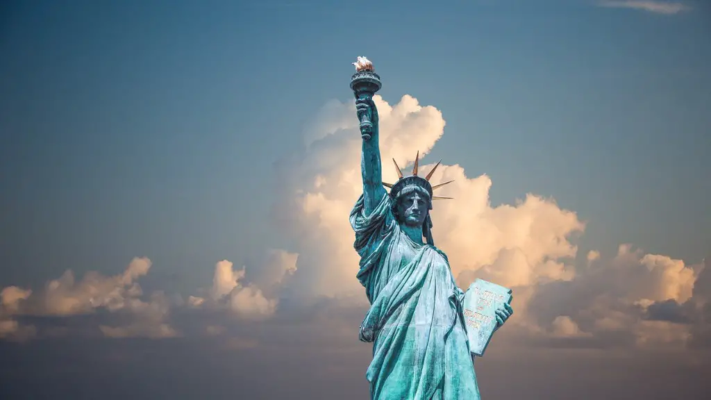 Can you climb the statue of liberty torch?