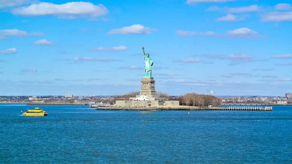 How far is central park from the statue of liberty?