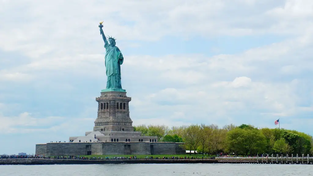 Can you see the statue of liberty from lower manhattan?