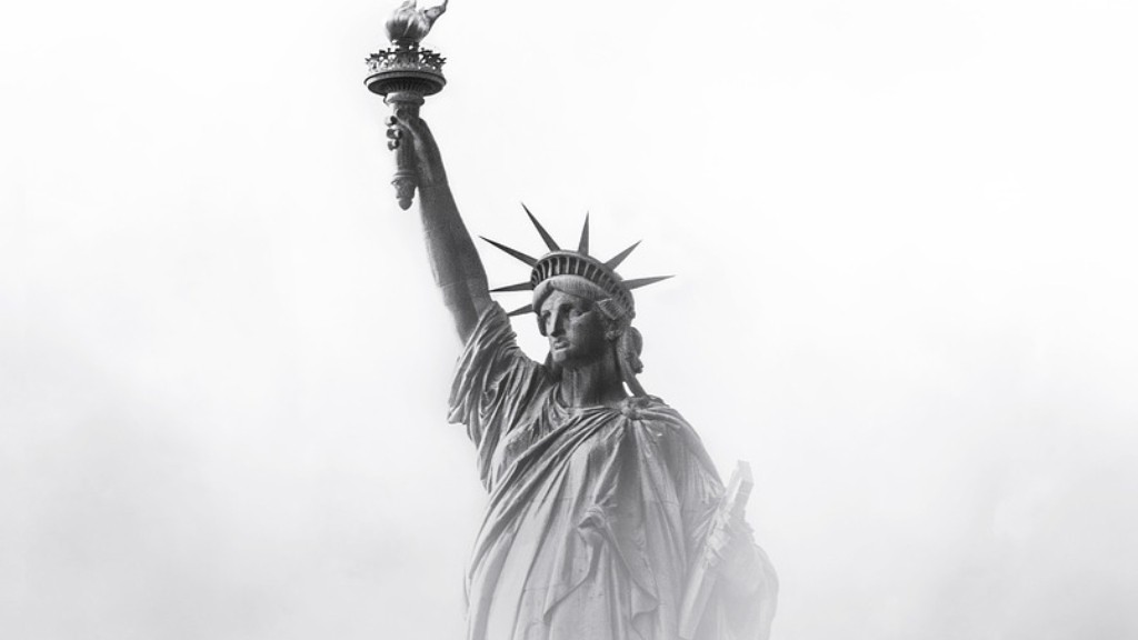 How much does a statue of liberty weigh?