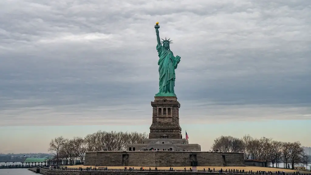 What did the statue of liberty look like originally?