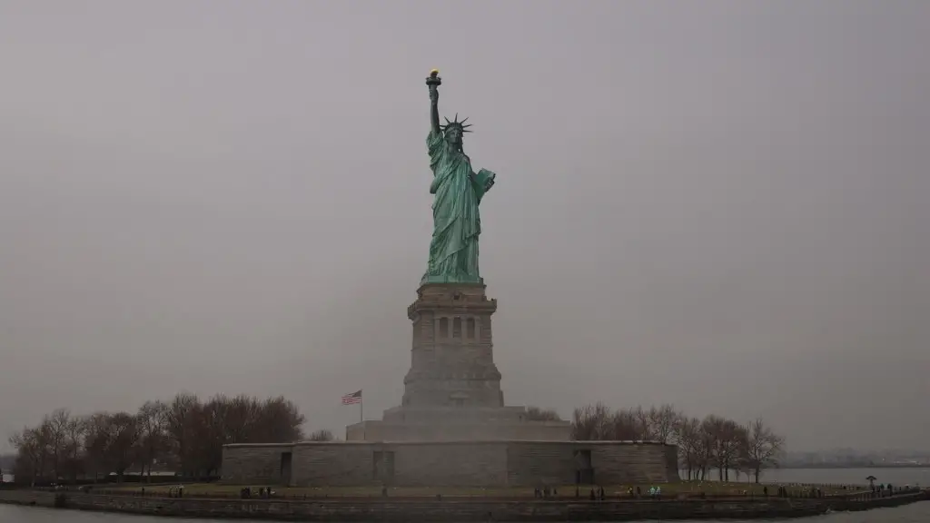 How did the united states get the statue of liberty?