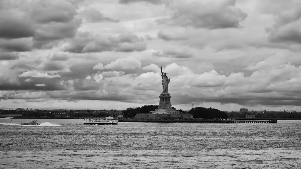 How did the statue of liberty turn green?